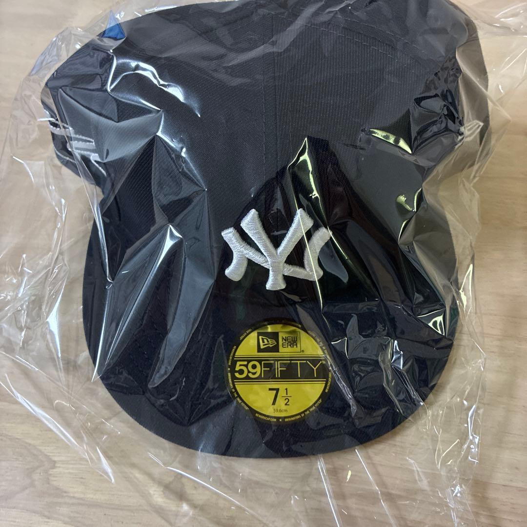 Used Supreme x New York Yankees New Era Navy