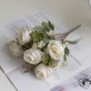 Bouquet Principessa Rosa a 5 Teste Europeo: Centrotavola Floreale Annodato a Mano e Decorazione Floreale Moderna a Parete.