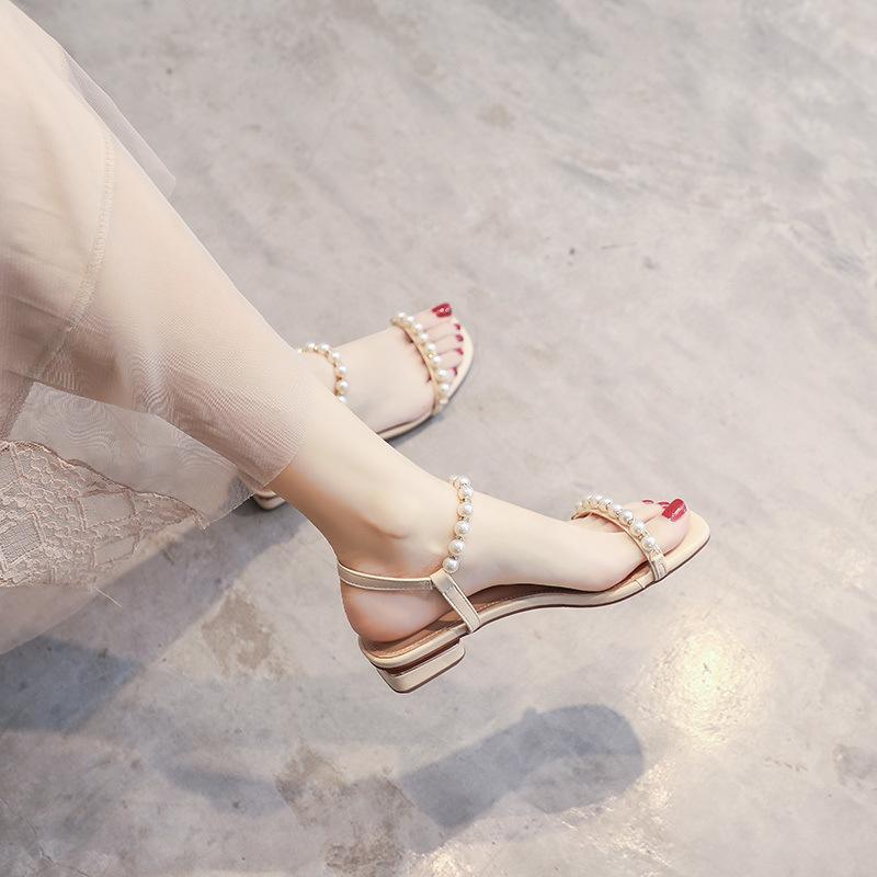 061-5 Low-heeled women's small sandals women's summer evening temperament French small heels 2025 explosion