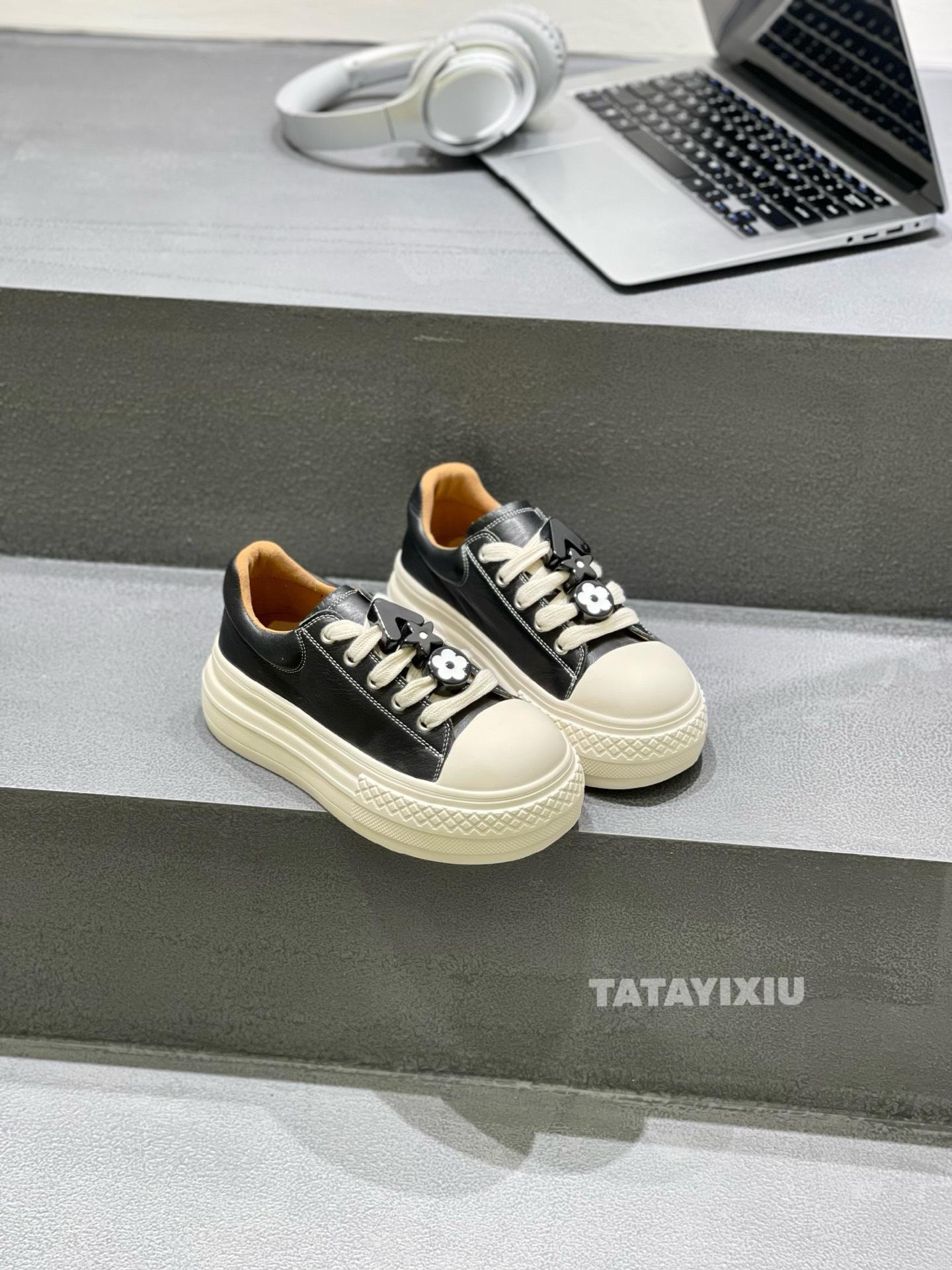 

Ugly cute big head shoes women s spring and autumn new leather bread shoes versatile platform casual leather white shoes 39 чорний