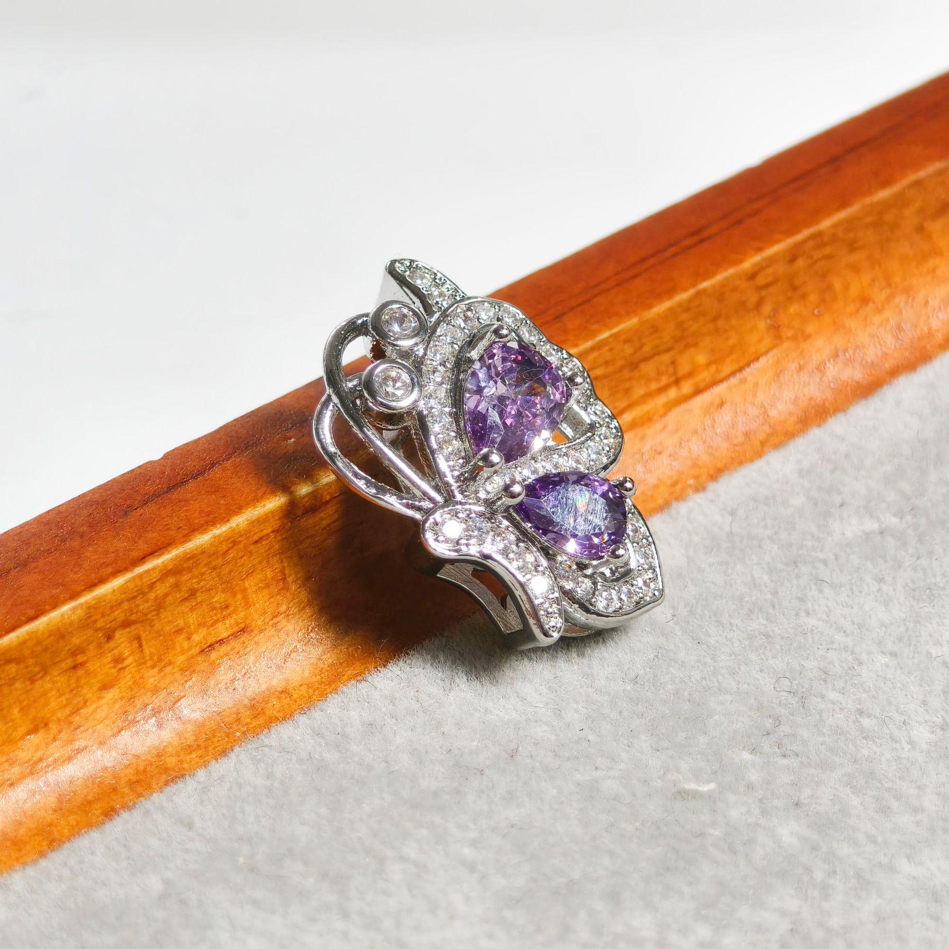 Gesi En Butterfly Collection: Exquisite High-End Luxury Stud Earrings, Ring, & Pendant Set