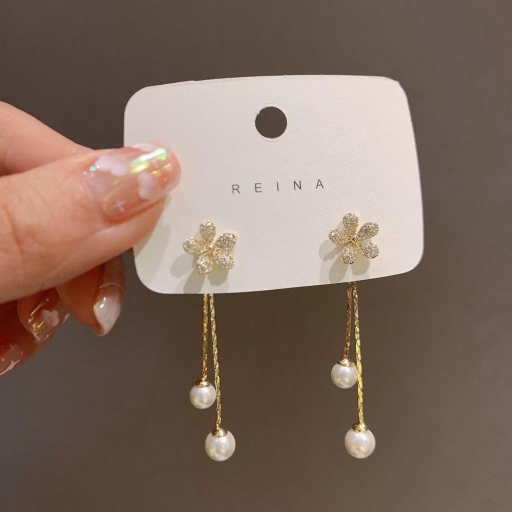 2022 Inlaid Zircon Butterfly Earrings Delicate Simple Golden Butterfly Earrings Personalized Zircon Earrings Anniversary Gift