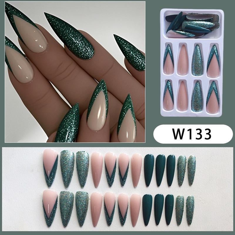 

Блестящие накладные ногти заостренной формы цвета озерной зелени