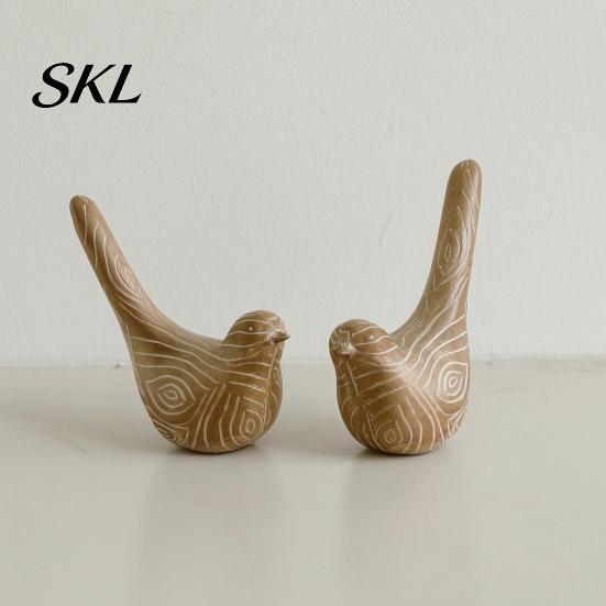 Unique Retro Bird Home Accessories Resin Ornaments, Wood Color Figurine, Handmade Carved Country Living Ornaments Decorative Statue for Farmhouse