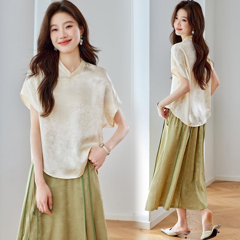 

Модный женский летний комплект в китайском стиле Гофэн 2025 года: юбка Мамянь и топ - SP6060 XL (120-130 jin) зелёный/бежевый