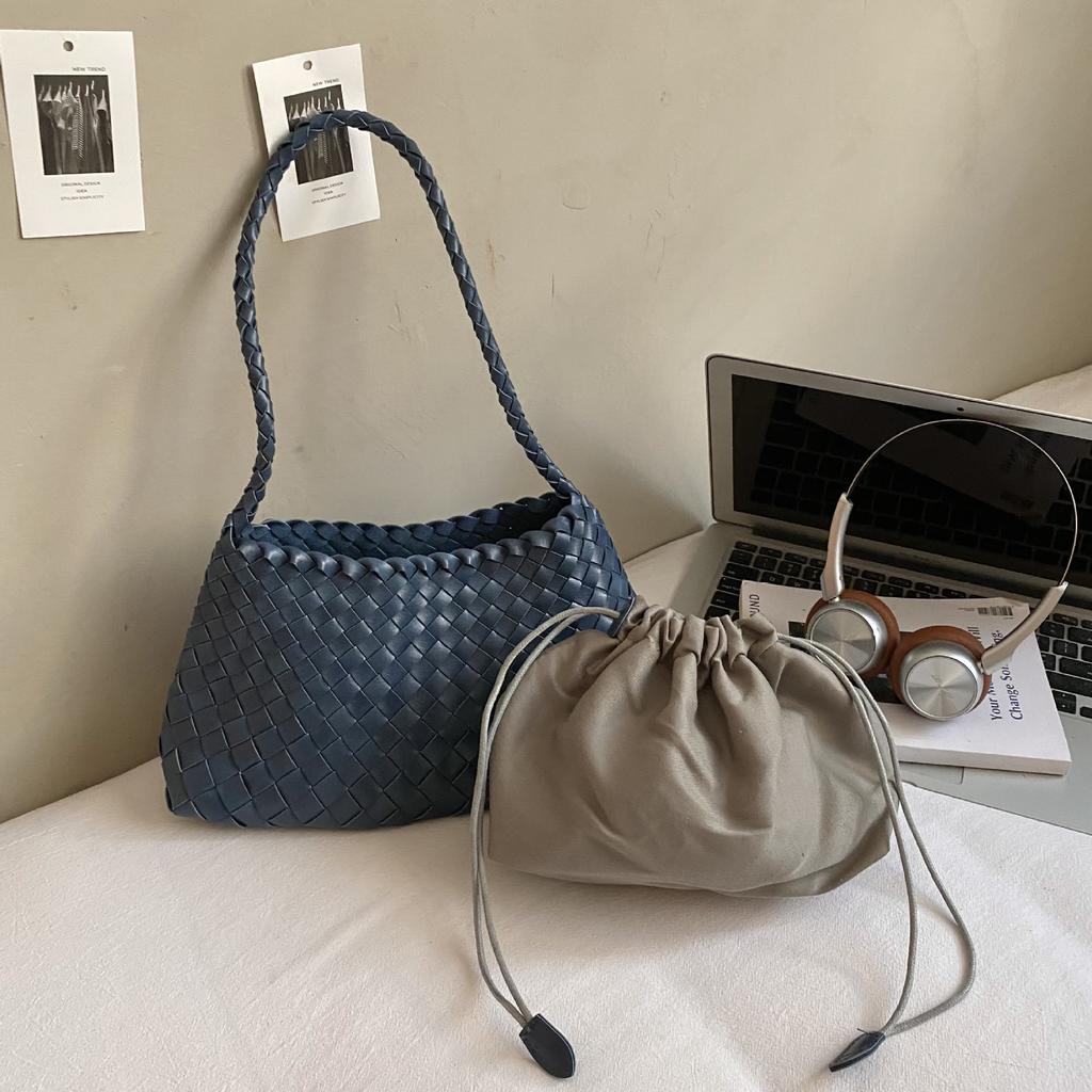 Autumn and winter Korean niche versatile commuter handmade pu woven bag French holiday style vegetable basket single shoulder underarm bag