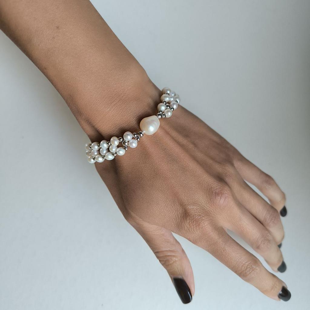 Silver Bracelet with Natural Baroque Pearls, Item Weight 15.82 Gr (2185215)