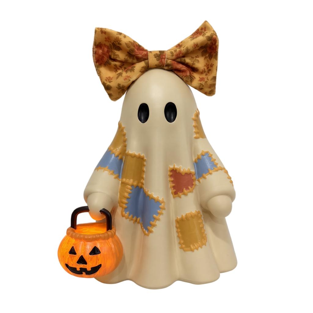 Resin Figure Halloween Decor - Tie Holding Pumpkin Statue for Desktop Shelf Decoration