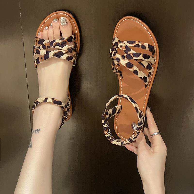 Fashion 2025 New Fashionable Flat Bottomed Shoes Leisure Anti Slip One Foot Beach Sandals Large Size Sexy Leopard Print Shoes for Women