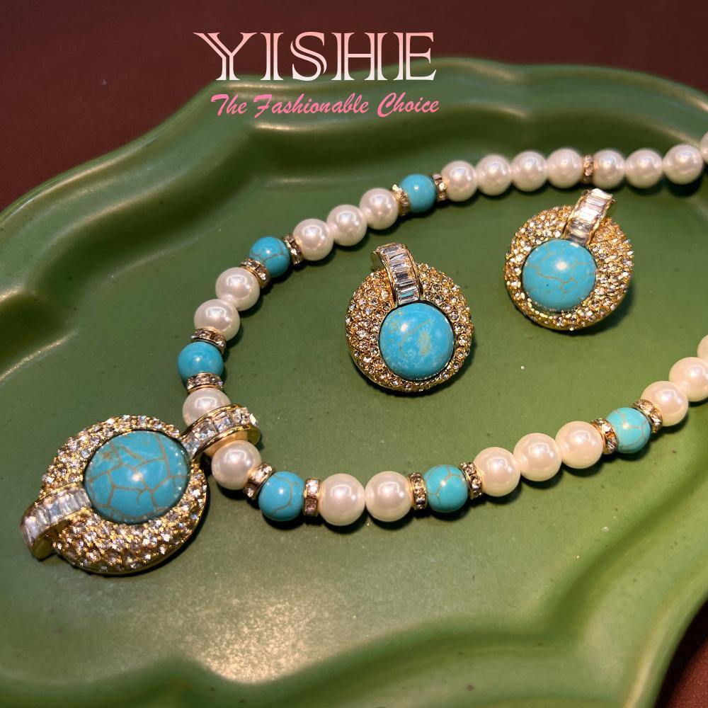 

Maillard Turquoise Rhinestone Set, Copper Plated Real Gold Premium Handmade Pearl Mapei Premium Necklace Stud Earrings