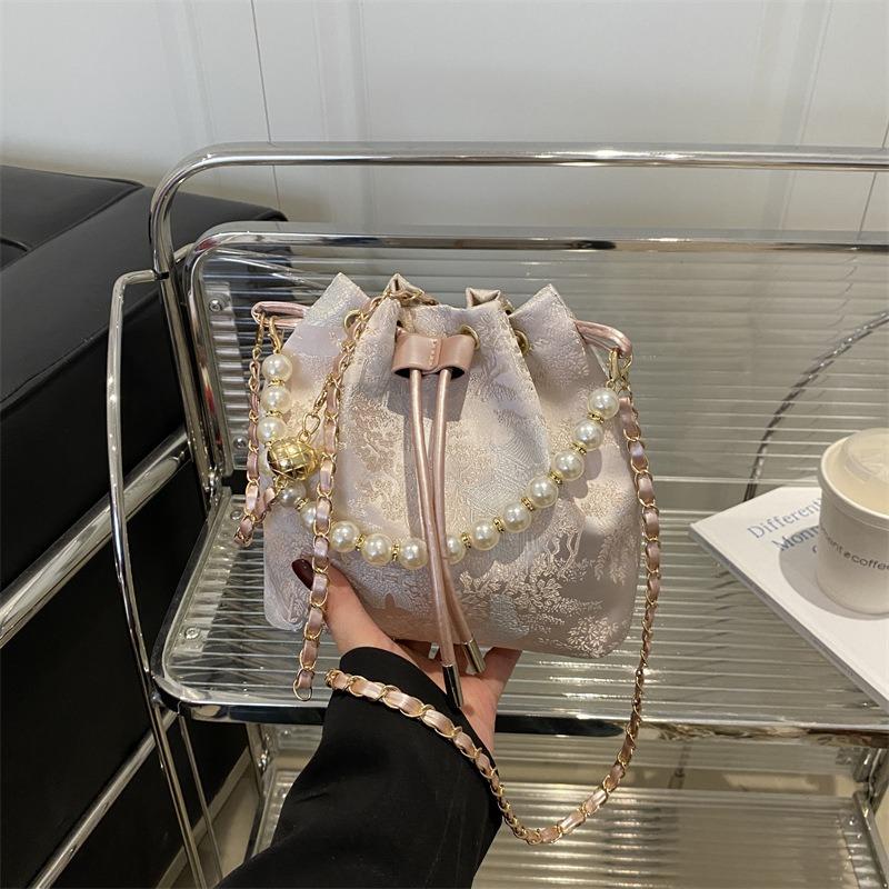Premium texture spring new shopping pearl versatile cute bucket bag women's trend messenger bag