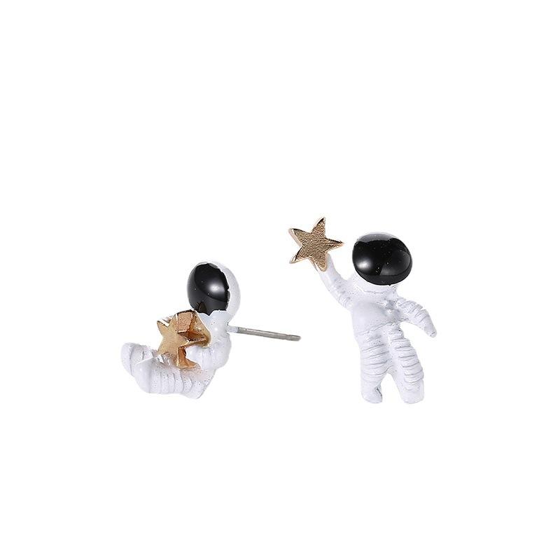 Stylish And Cute Space Astronaut Stud Earrings Are Versatile And Simple Asymmetrical Stud Earrings.