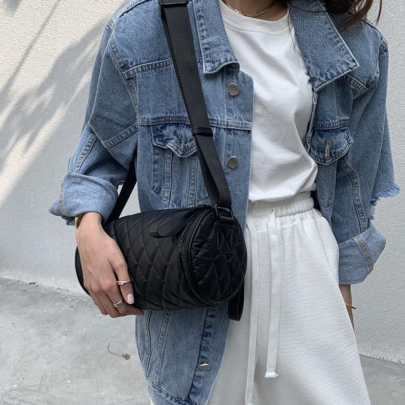 New Single Shoulder Cylindrical Bag, Casual Diamond Grid Oxford Cloth Crossbody Bag, Wide Shoulder Strap, Embroidered Grid Commuting Bag, Trendy