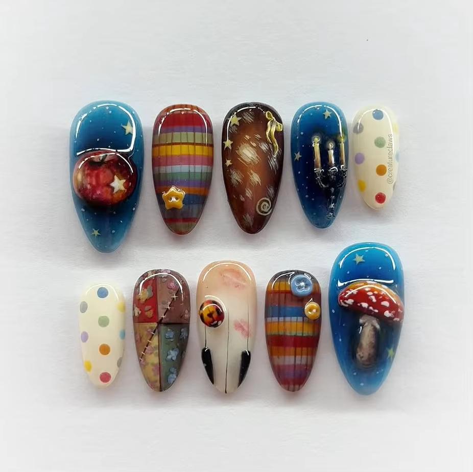 24 stuks Bosavontuur Press-On Nagels Kort Amandel Valse Nagels Met Vos Paddenstoel Vlinder Appel Ontwerpen Voor Vrouwen