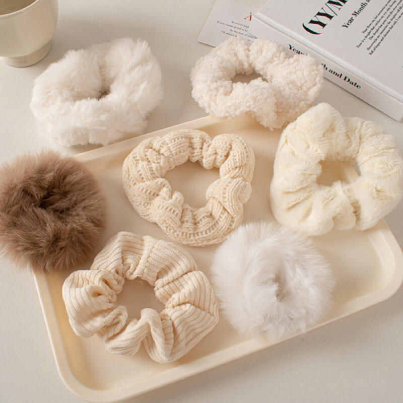 

Сон Дон-и Зимний Искусственный Мех Бандана-Резинка для Волос Набор Beige set