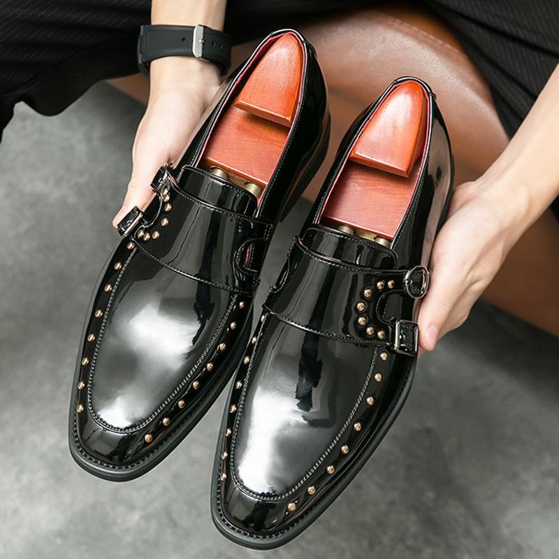 

Новые мужские панк туфли с заклепками из зеркальной кожи, повседневные лоферы с ремешком-монком, свадебная обувь для выпускного вечера, zapatos hombre 44