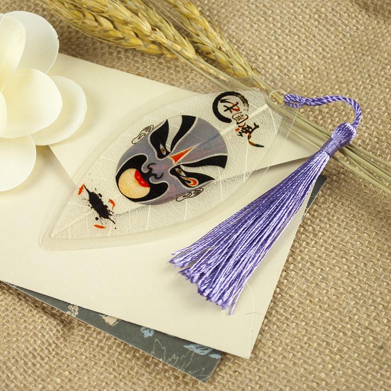 Peking Opera Mask Bookmark Set: Chinese Style, Creative Leaf Design, Perfect for Classmates and Female Students – Great Birthday Gift.