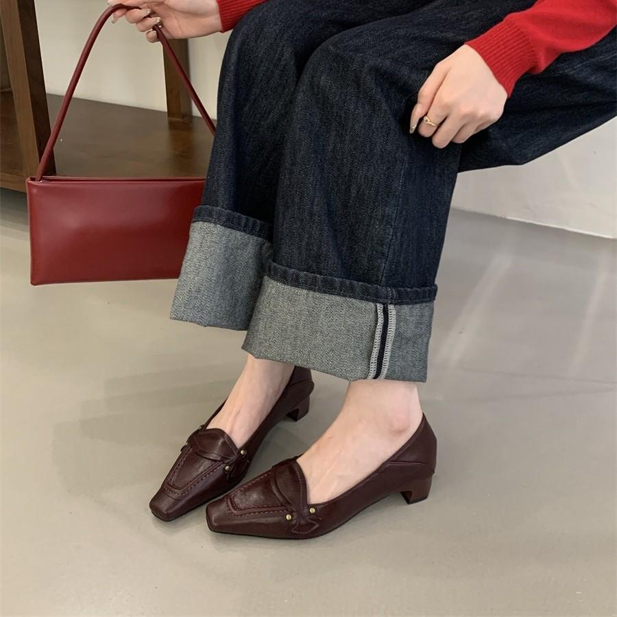 2025 autumn French commuter versatile small leather shoes women's square head thick heel shallow mouth high heel temperament one pedal loafers