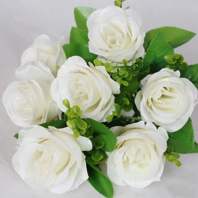 Decorațiuni pentru casă – Flori decorative şi coroane de flori