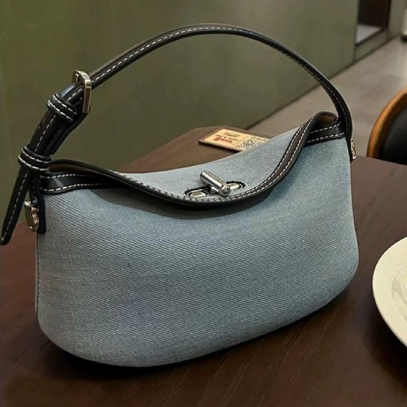 Women s handbag, rotating lock closure design, light blue summer shoulder bag, suitable for daily shopping, commuting, dating, and travel синий