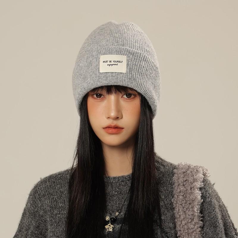 New Patch Letter Knitted Hat Women's Autumn and Winter Fashion Warm Ear Protector Wool Hat