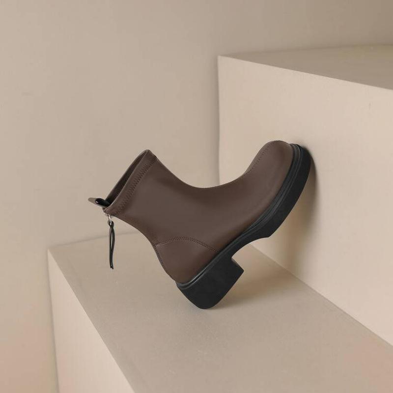 New medium heel large size women's boots rear zipper solid color autumn and winter platform Martin boots Korean version non-slip medium boots women