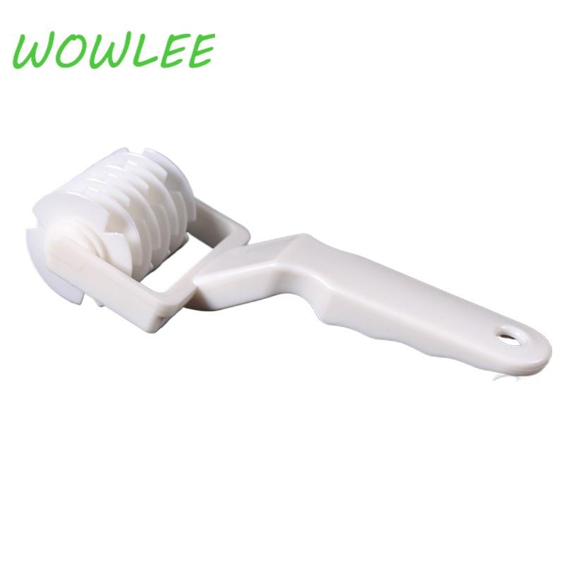 1PC High Quality Pie Pizza Cutter Pastry Bakeware Embossing Dough Roller Lattice Cake Tools Plastic Baking Tool