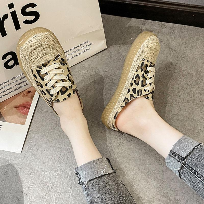 Baotou half slippers women's summer wear without heel strap leopard print fisherman shoes flat bottom half support single shoes straw cold slippers