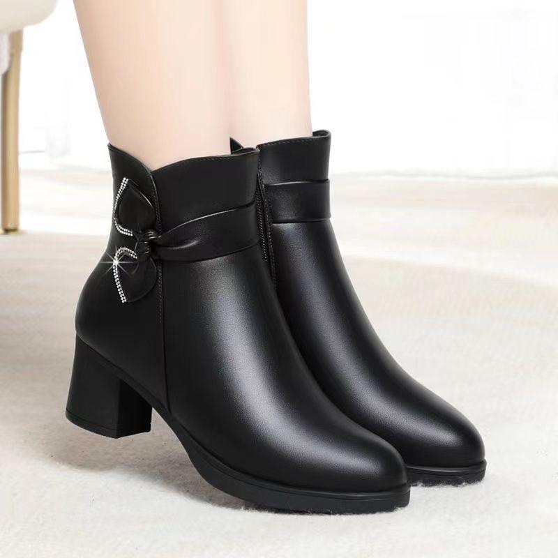 Women's Mid-Calf Winter Fleece-Lined Soft Leather Non-Slip Boots