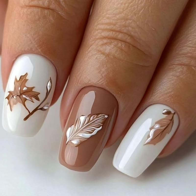 30Pcs Thanksgiving Press on Nails Short Round Shape French Tip Fake Nails with Pumpkin Pie Designs Full Cover Fall Acrylic Nails Thanksgiving Turkey