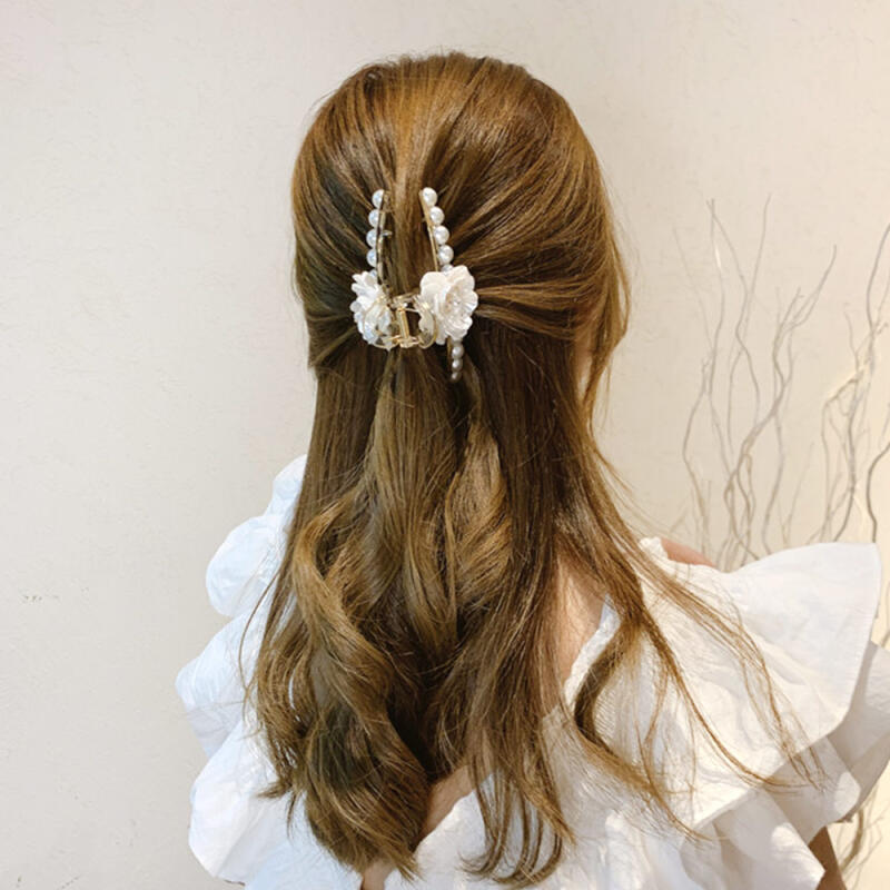 Slim Camilla Pearl Updo King Hair Clip Hairpin