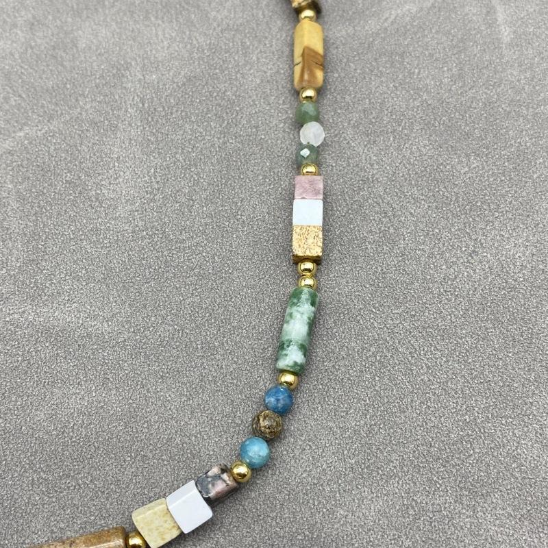 Meier Vintage-inspired, niche, and subtly luxurious natural stone beaded necklace - elegant and stylish choker