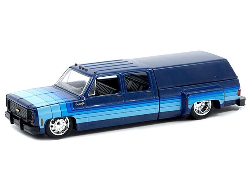 M2 Machines 1/64 Scale Chevrolet Cheyenne Super 30 1973 Blue Chevy Cheyenne Super 30 Dually with Camper (MiJo Exclusive) [Parallel Import]