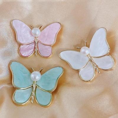 Fashionable Butterfly Shell Pearl Brooch, Anti-exposure Pin for Women, Metal Button To Fix Clothes, Wedding Party Gift