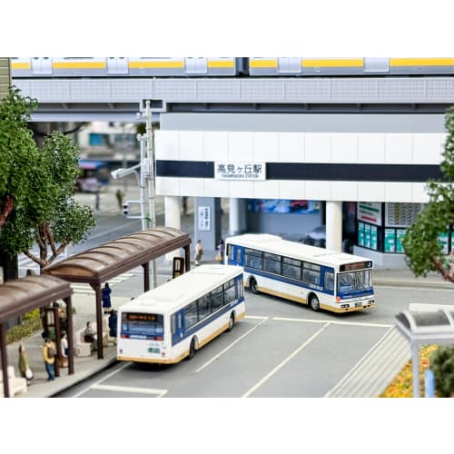 The Bus Collection: Keio Bus Goodbye Nishiko 96MC Medium-Sized Long Bus in Keio Bus Colors, Set of 2, Diorama Supplies