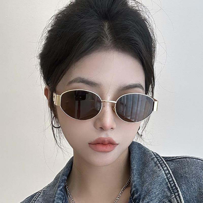 Retro Oval Metal Frame Sunglasses Luxury Designer Women Men Sunglasses Trendy Oval Glasses Shades UV400 Gafas De Sol