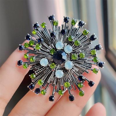 Met diamanten bezette retrostijl gepersonaliseerde antieke bloemenbroche dameskledingaccessoires broche