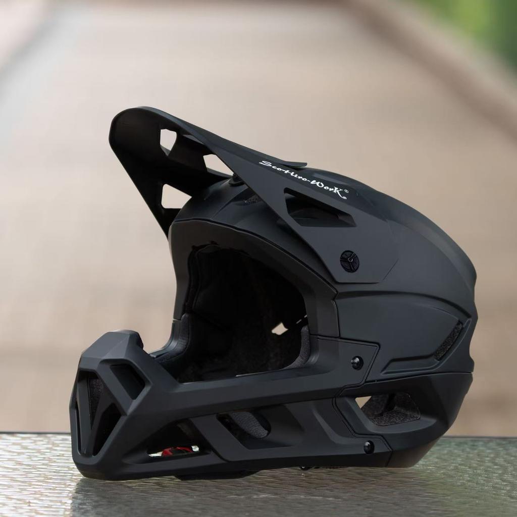 Scorpio mountain bike bike full helmet cycling helmet off-road forest locomotive children men and women DH downhill light gallop