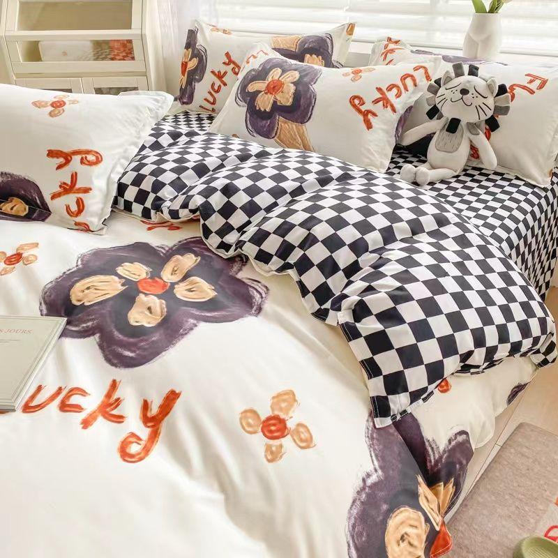 

Синий клетчатый клубничный медведь пододеяльник из четырех частей простыня простыня для спальни постельное белье из трех частей 1.2m bed