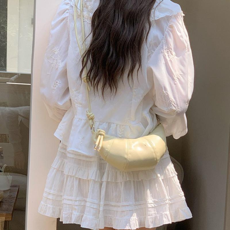 New simple messenger mini croissant, casual versatile and lightweight dumpling bag satchel women's bag