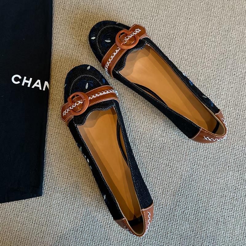 

Женские туфли-лодочки 2025 весна и осень новые внешнеторговые большого размера на плоской подошве с острым носком из трикотажа-мухи, на одном ремешке с бантом, повседневные женские туфли 35