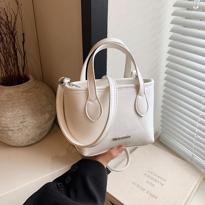 Versatile Women's Crossbody Bags Simple Texture Bags Casual Shoulder Bags Shopping and Traveling New and Pendular