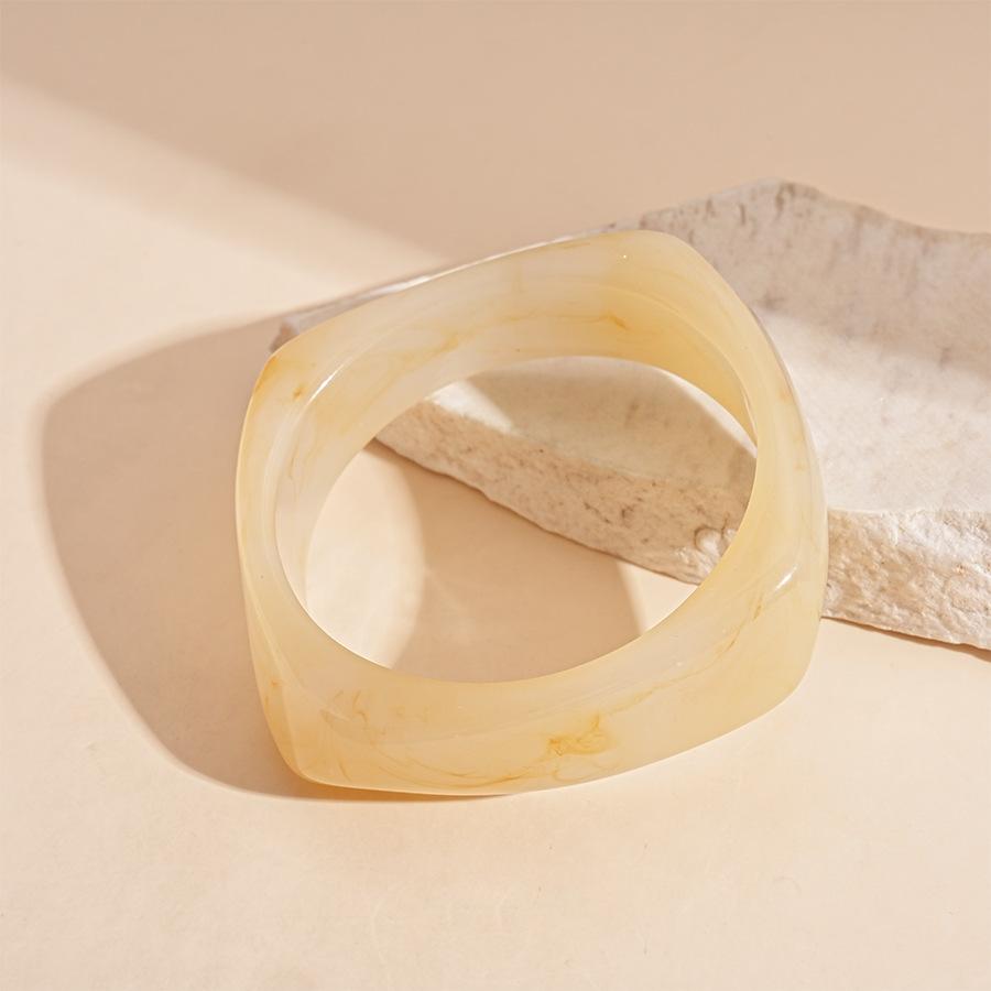 Ретро геометрический круглый неправильный браслет из смолы простой нишевый ювелирный аксессуар