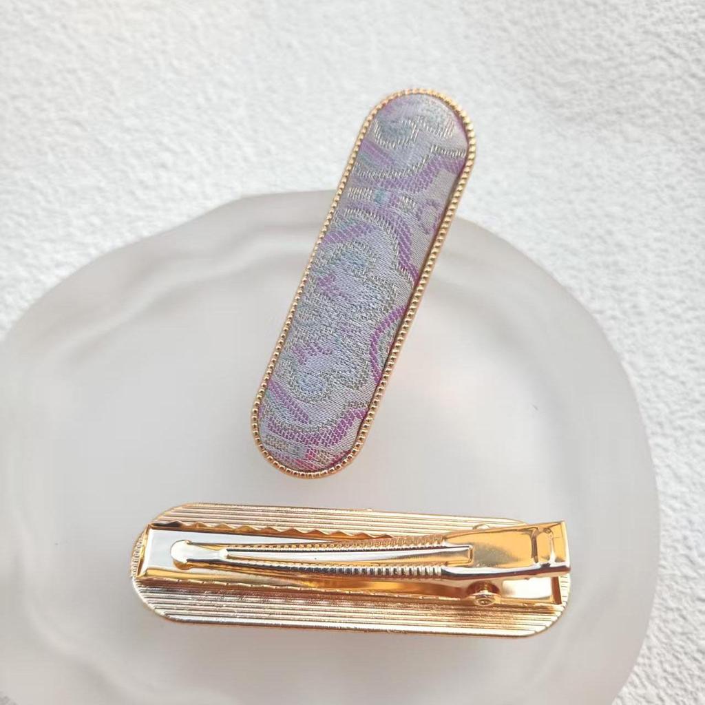 Handgefertigte chinesische bestickte Haarnadel - Brokat-Entenschnabel-Klammer