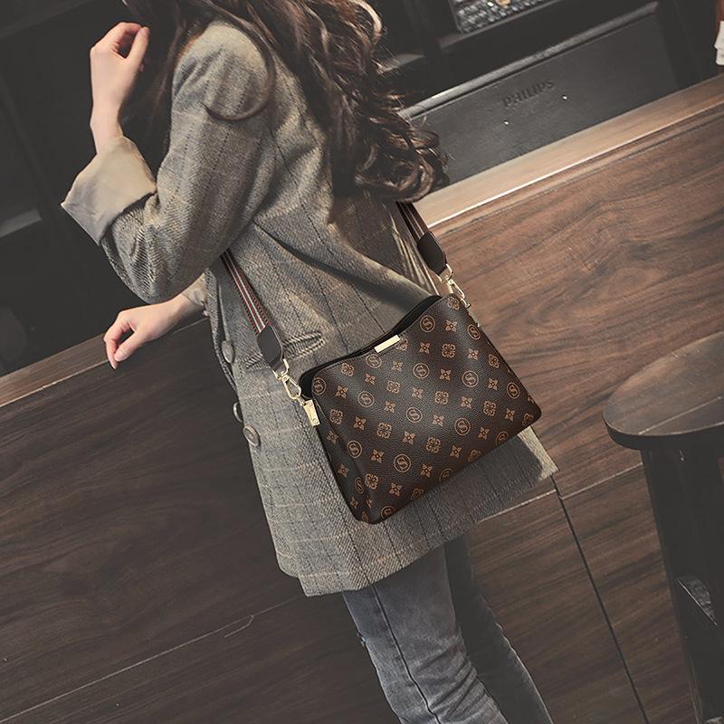 Bag Women's New Summer Bucket Bag Crossbody Women's Bag Premium Mom Bag Shoulder Bag