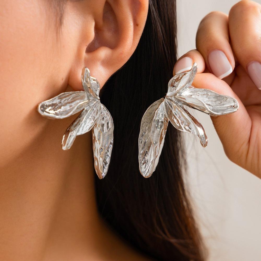 Exaggerate Temperament Irregular Liquid Metal Texture Multi-layer Flower Petal Leaf Leaves Stud Earrings for Women Korea Jewelry