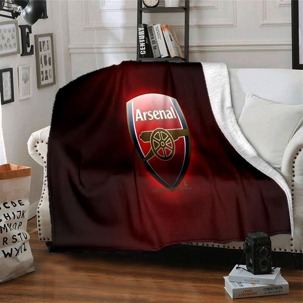 Arsenal Football Club Crest Flannel Blanket, Soft Polyester, Modern Design, All-Season for Camping, Travel, Gifts for Holidays or Birthdays