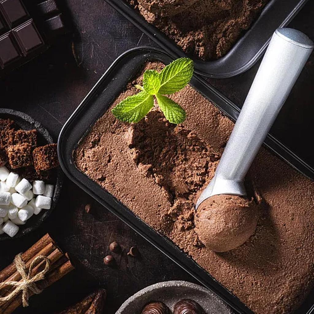 7" Nonstick Anti-Freeze Aluminum Ice Cream Scoop, Heavy-Duty, Easy Clean, for Gelato, Dough & More (Silver)