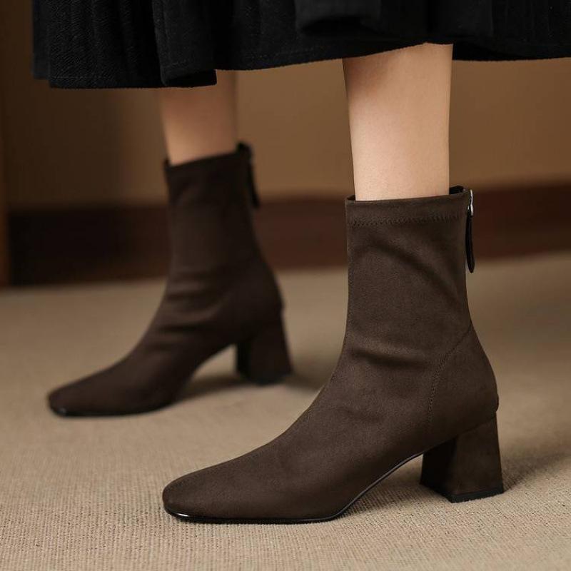Autumn and Winter Square Head Medium Heel Martin Boots Leather Elastic Fleece Rear Zipper New Low Boots Square Heel Large Size Short Boots Women