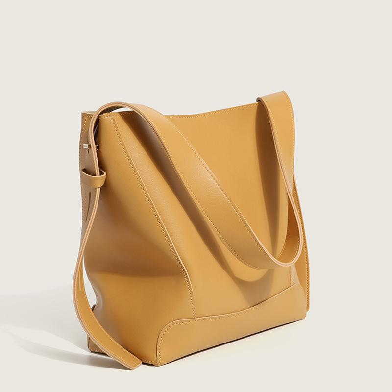 Niche Design Ins New Women'S Bags Large-Capacity Casual Armpit Bags Versatile Commuter Buckets Tote Bags Shoulder Bags